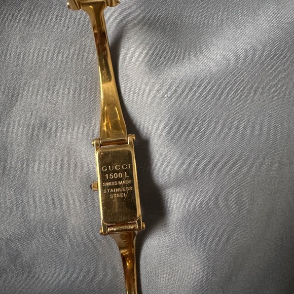 Gucci 1500L Bangle Watch - gold and black - Picture 5 of 9